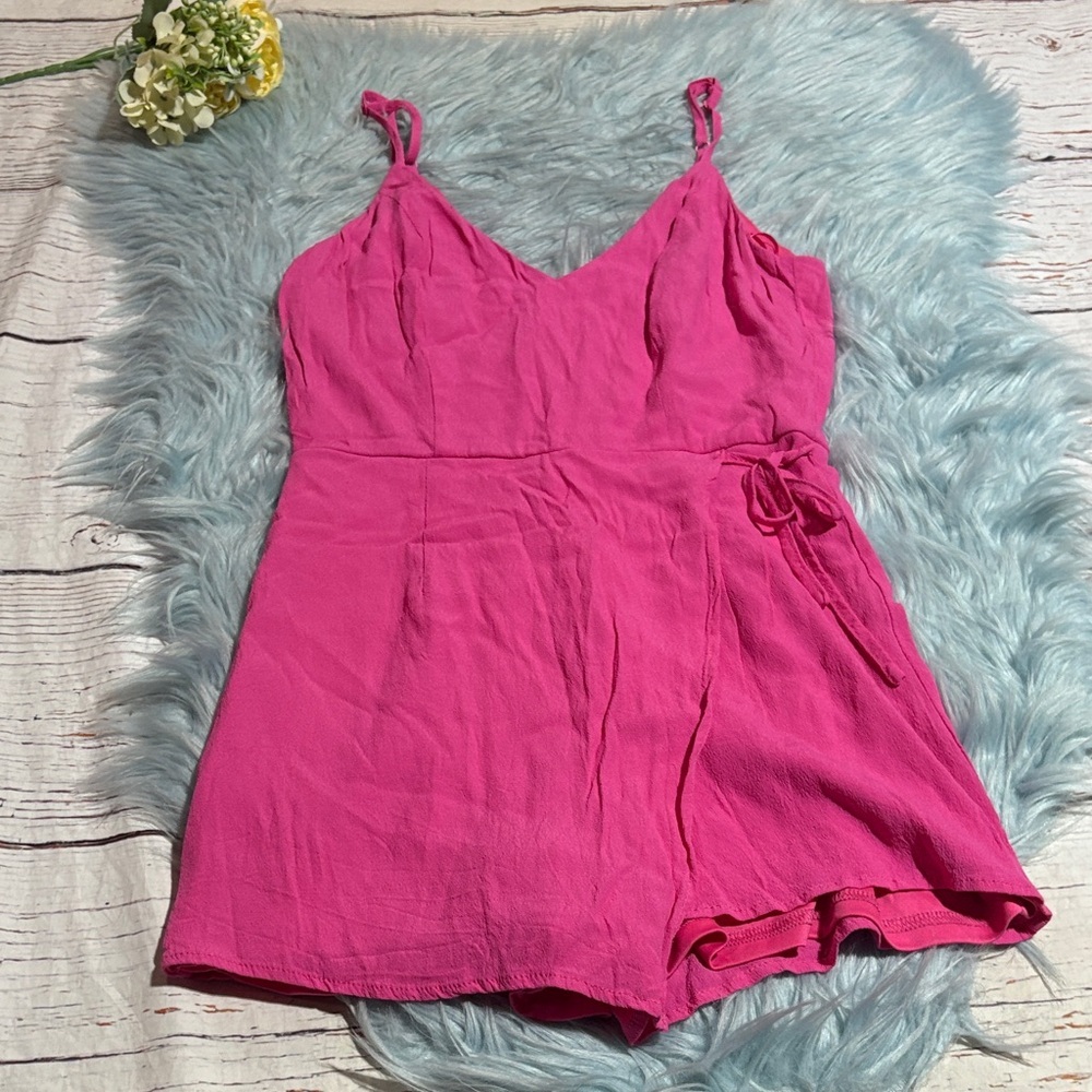 Superdown Karen Wrap Romper in Pink sz M